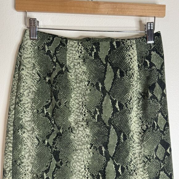 Intriguing Threads Skirt Womens size 4 Green Snakeskin Print Animal Pattern USA - Picture 3 of 10